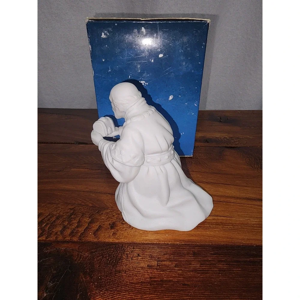 1982 Avon Nativity Collectibles The Magi Melchior‎ Porcelain Figurine